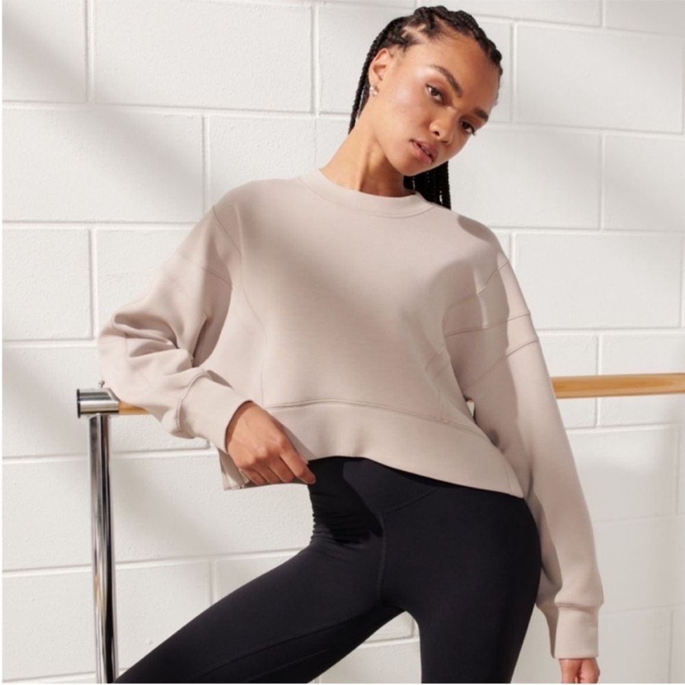 Abercrombie & Fitch crewneck